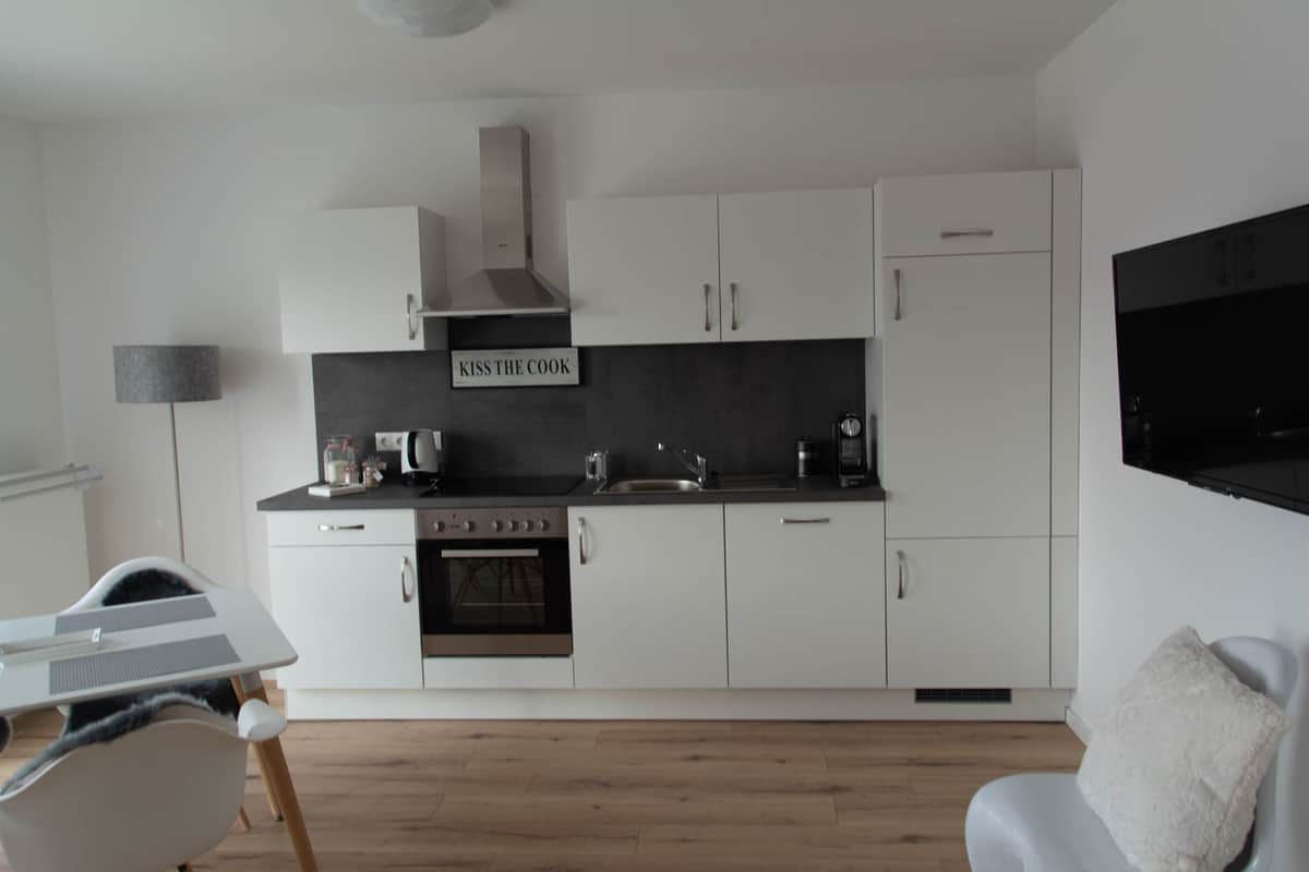 Zweite Heimat TV Kitchen View
